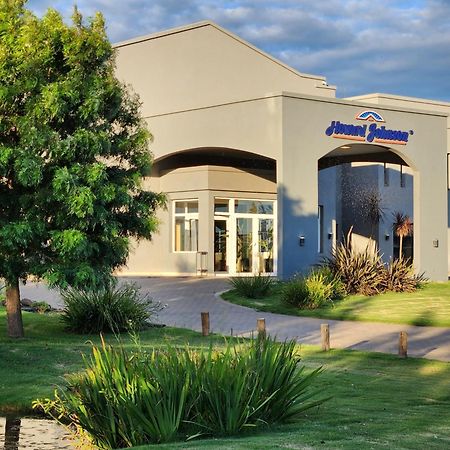 Howard Johnson Hotel & Resort Funes Extérieur photo