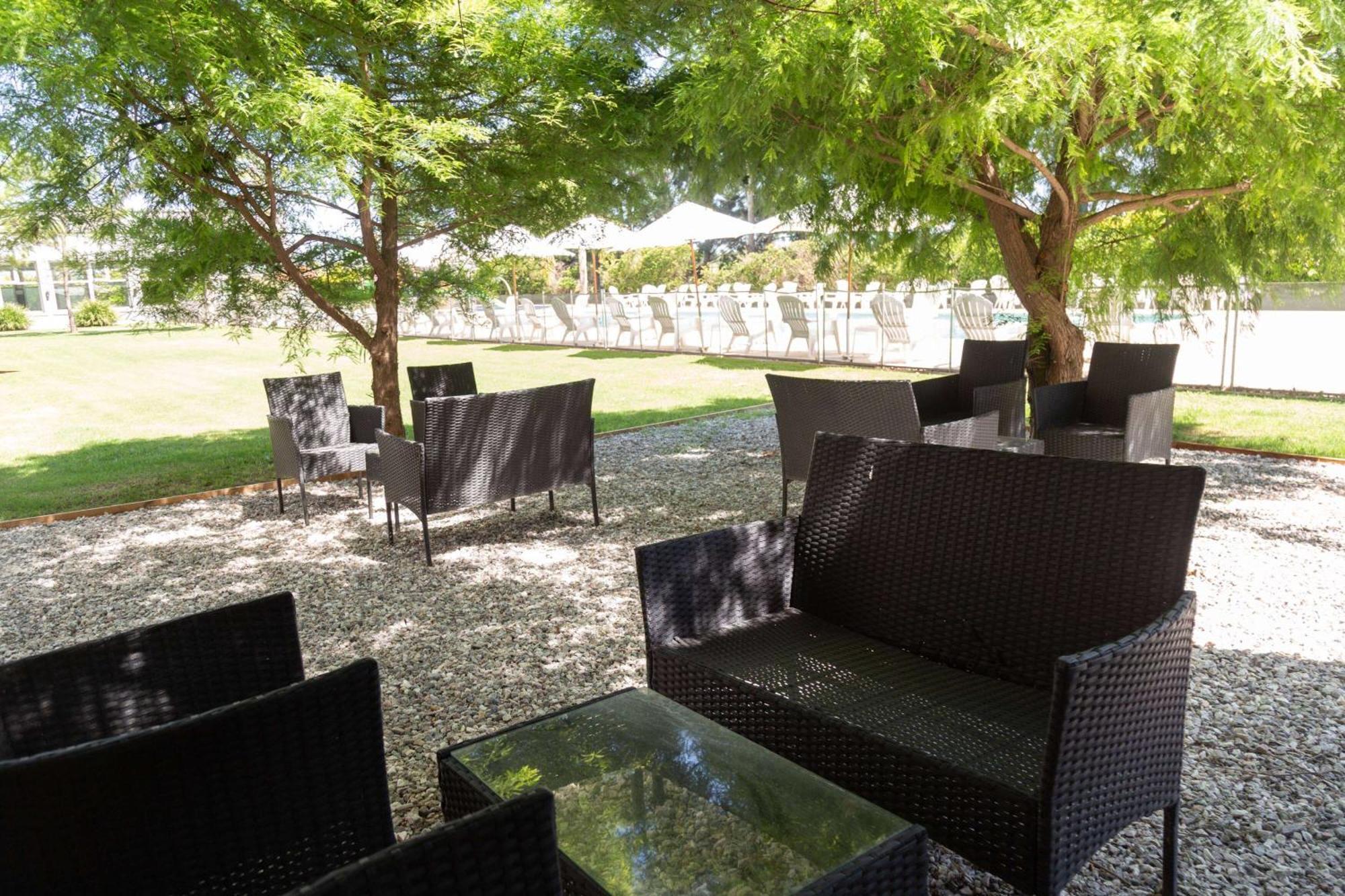 Howard Johnson Hotel & Resort Funes Extérieur photo