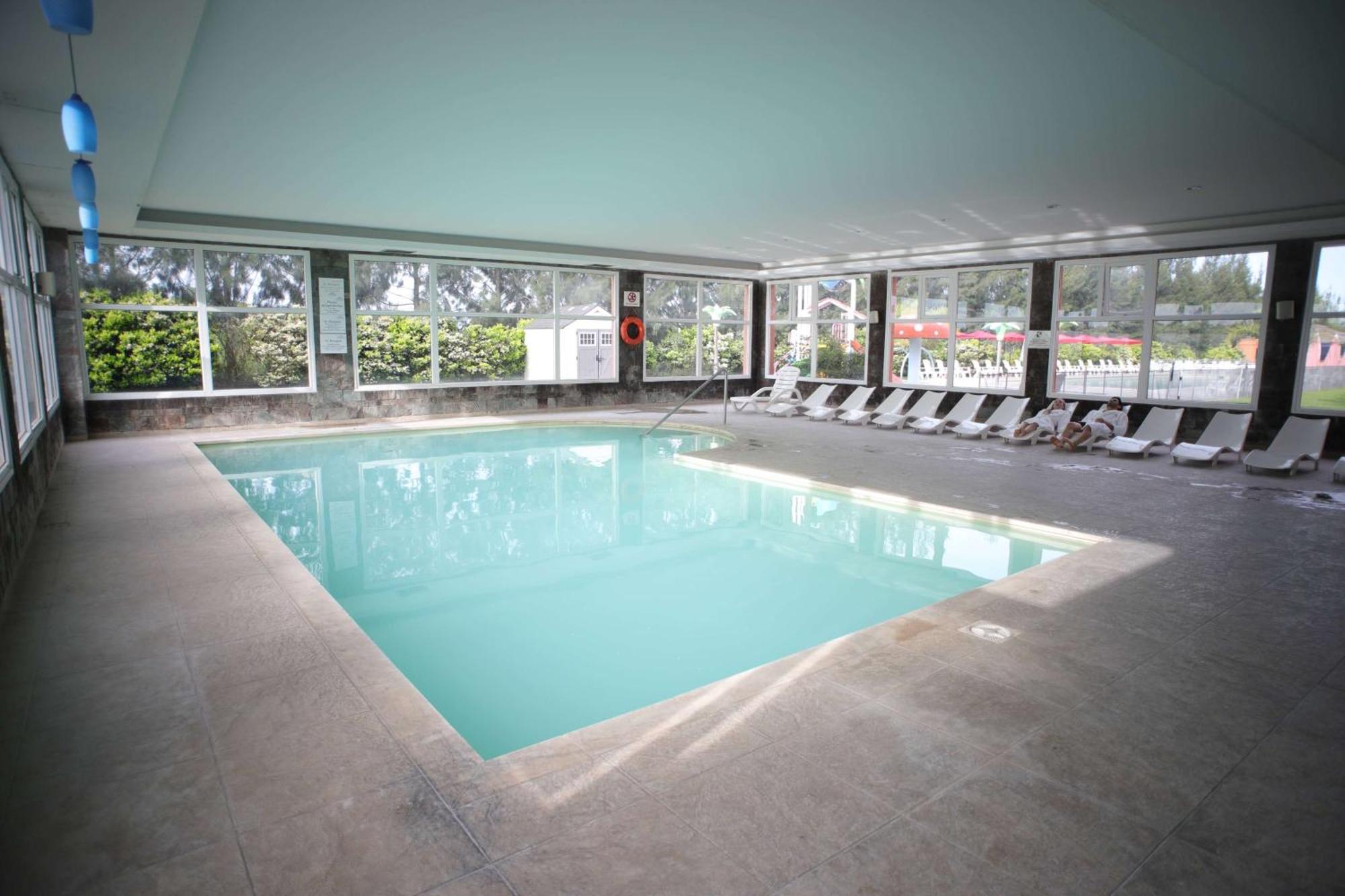 Howard Johnson Hotel & Resort Funes Extérieur photo