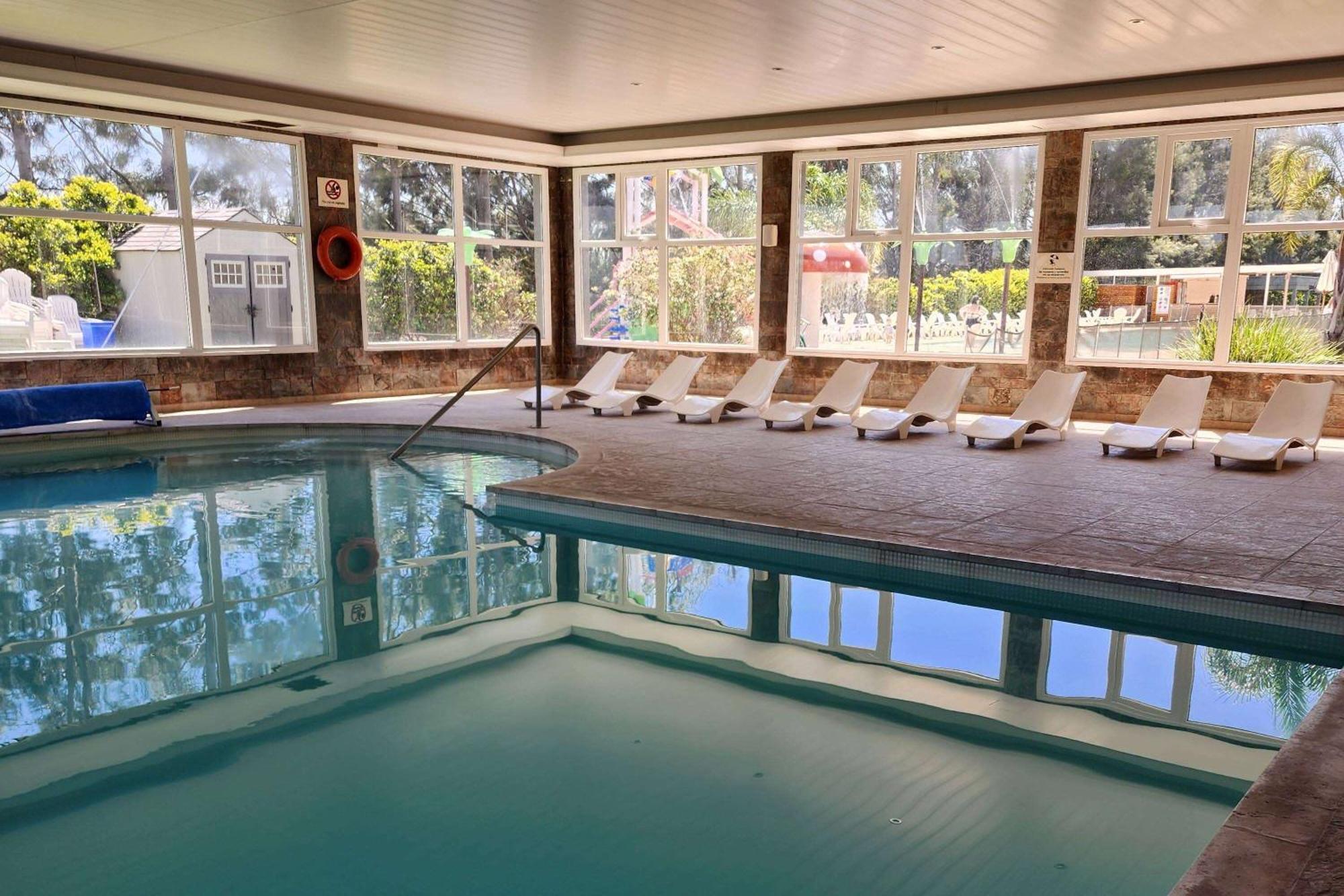 Howard Johnson Hotel & Resort Funes Extérieur photo